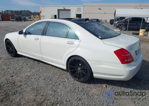 2008 Mercedes-Benz S 550 z USA, uszkodzony, nr VIN WDDNG71X58A200325